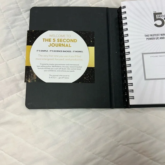 Mel Robbins The 5 Second Journal: The Best Daily Journal - never used - Picture 2 of 4